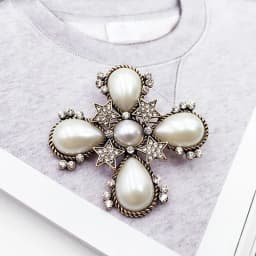Retro Famous Luxury Brand Designer Brooch High Quality Big Pearl 5 Jewelry Brooches Pins Broach For Women Sweater Dress