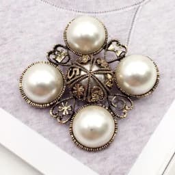 Retro Famous Luxury Brand Designer Brooch High Quality Big Pearl 5 Jewelry Brooches Pins Broach For Women Sweater Dress