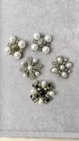 Retro Famous Luxury Brand Designer Brooch High Quality Big Pearl 5 Jewelry Brooches Pins Broach For Women Sweater Dress