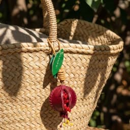 Handmade Vegetable Tanned Leather Pomegranate Keychain Fruit Bag Charm Cute Purse Pendant Car Mirror Accessories For Women Gifts