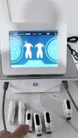 Equipo de cuidado de la piel profesional y efectivo en uno, equipo de estiramiento privado, masaje facial, mejora facial