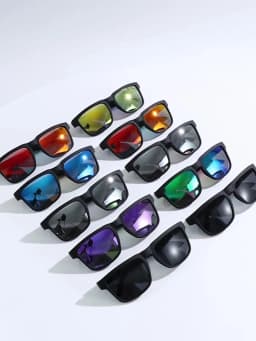 4PCS Square Sports Sunglasses with Designer Temple Pattern - UV400 for Men Women, Beach Vacation