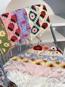 Elegant Knitted Triangle Scarf Headband for Women Fashion Girl Strawberry Versatile Pattern Hair Band Hair Accessory