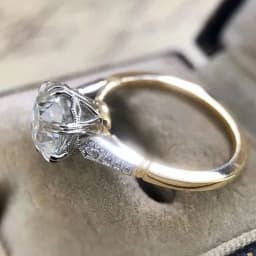 Huitan Understated Round Cubic Zirconia Rings for Women Wedding Engagement Ring Elegant Accessories New Trendy Two Tone Jewelry