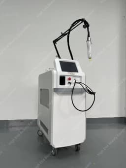 Painless professional hair removal machine 808NM Alexandrite Emerald