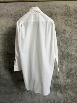 Original design detachable collar contrasting color shirt, cotton asymmetrical collar white and black shirt design