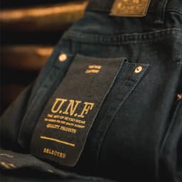 Maden Men Baggy Denim Jeans American Retro Pure Black Mid-waist Jeans Water Washed Straight Pocket Classic Style Tannin Pants