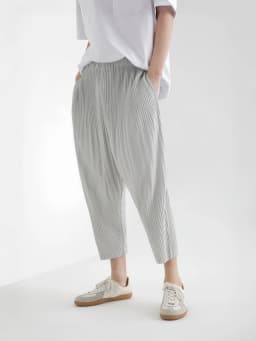 Miyake Pleated Japanese Harem Pants Men Loose Pants Breathable Low-crotch Vintage Clothing