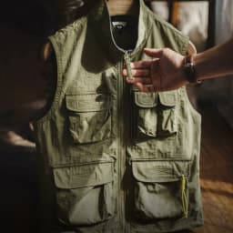 Maden Men's Casual Multi Pocket Utility Vest Lightweight Tactical Sleeveless Jacket Outdoor Hiking Vest Spring Outwear