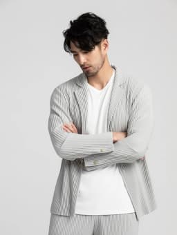 Miyake Pleated Blazer Black Suits For Men High Quality Casual Japanese Style Blazers Stretch Fabric Slim Fit Coat