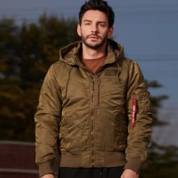 Men's winter jacket is very stylish waterproof and windproof, thickened with padded