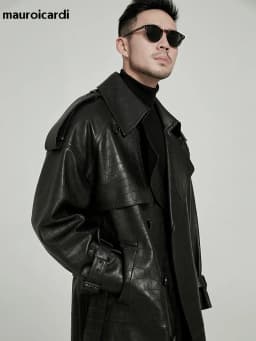 Mauroicardi Spring Autumn Long Black Crocodile Print Pu Leather Trench Coat Men Belt Double Breaste Runway European Fashion 2023