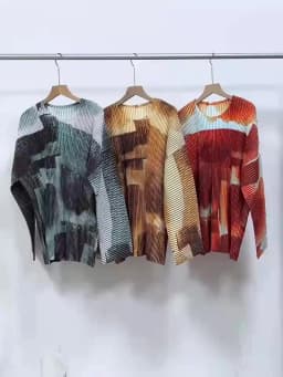 Miyake Pleated Men's Long-Sleeve T-Shirt 2026 New Top Casual Fashion Wear Vacation Attire Minimalist Loose Straight-Leg Pants