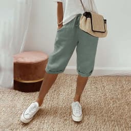 Women Contrast Stripes Shorts Knee-Length Pants For Women With Pockets Elastic Waist Drawstring Breathable Loose-Fitting Bottoms