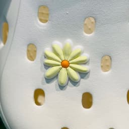 Good Quality 1pcs PVC Shoe Charms Flower White Daisy Mushroom Sandals Shoes Accessories Children Adorable Decorations Women Gift