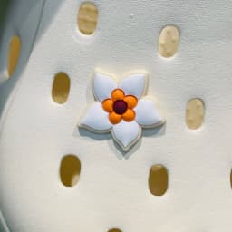 Good Quality 1pcs PVC Shoe Charms Flower White Daisy Mushroom Sandals Shoes Accessories Children Adorable Decorations Women Gift