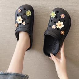 Whole Set Hot DIY Hole Shoes Charms for White Daisy Sunflower Combination Designer Quality Garden Shoe Decoration Girl Gift