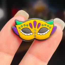 1-13Pcs Mardi Gras Four-leafed Clover PVC Kids Shoes Charms Buckle Clog Beer Slipper Decoration DIY Backpack