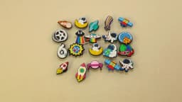 1/16pcs PVC Spaceship Shoe Charms Cartoon Astronaut Cool UFO ET Shoe Accessories Decorations Pins for Men Boy Kids Sandal Gifts