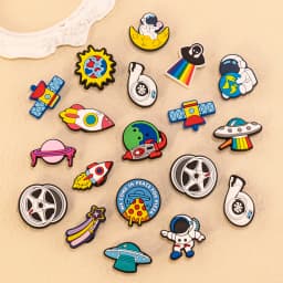 1/16pcs PVC Spaceship Shoe Charms Cartoon Astronaut Cool UFO ET Shoe Accessories Decorations Pins for Men Boy Kids Sandal Gifts