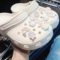 Lovely Cartoon Rainbow Pony Hole Shoe Charms Decorations Cute Unicorn Baby Shoes Buckle DIY 3D Hole Shoe Accessories