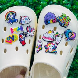 13pcs Cartoon Rainbow Bear Rabbit Shoe Charms DIY Shoes Decoration Sandal Accessories Buckle for Kids Party Gift