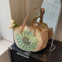 Round Summer Straw Bag with Zipper Closure Beach Shoulder Bag with Color Collision Large Woven Beach Bag Holiday Travel Handbag