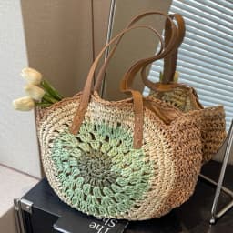 Round Summer Straw Bag with Zipper Closure Beach Shoulder Bag with Color Collision Large Woven Beach Bag Holiday Travel Handbag