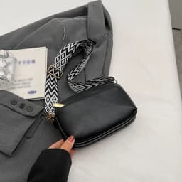 Chic Vegan Crossbody Bag - Minimalist & Fashion-Forward PU Shoulder Bag for Women - Compact, Spacious, Phone-Friendly
