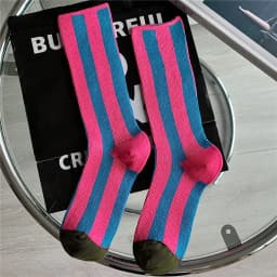 1 pairs High Saturation Dopamine Color Striped Ins Trendy Skateboard Sports Style Vertical Striped Mid Length Socks