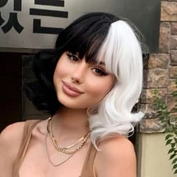 Cruella black and white color wave mid-length hair 12 inch with bangs for cosplay hollween party daily wear