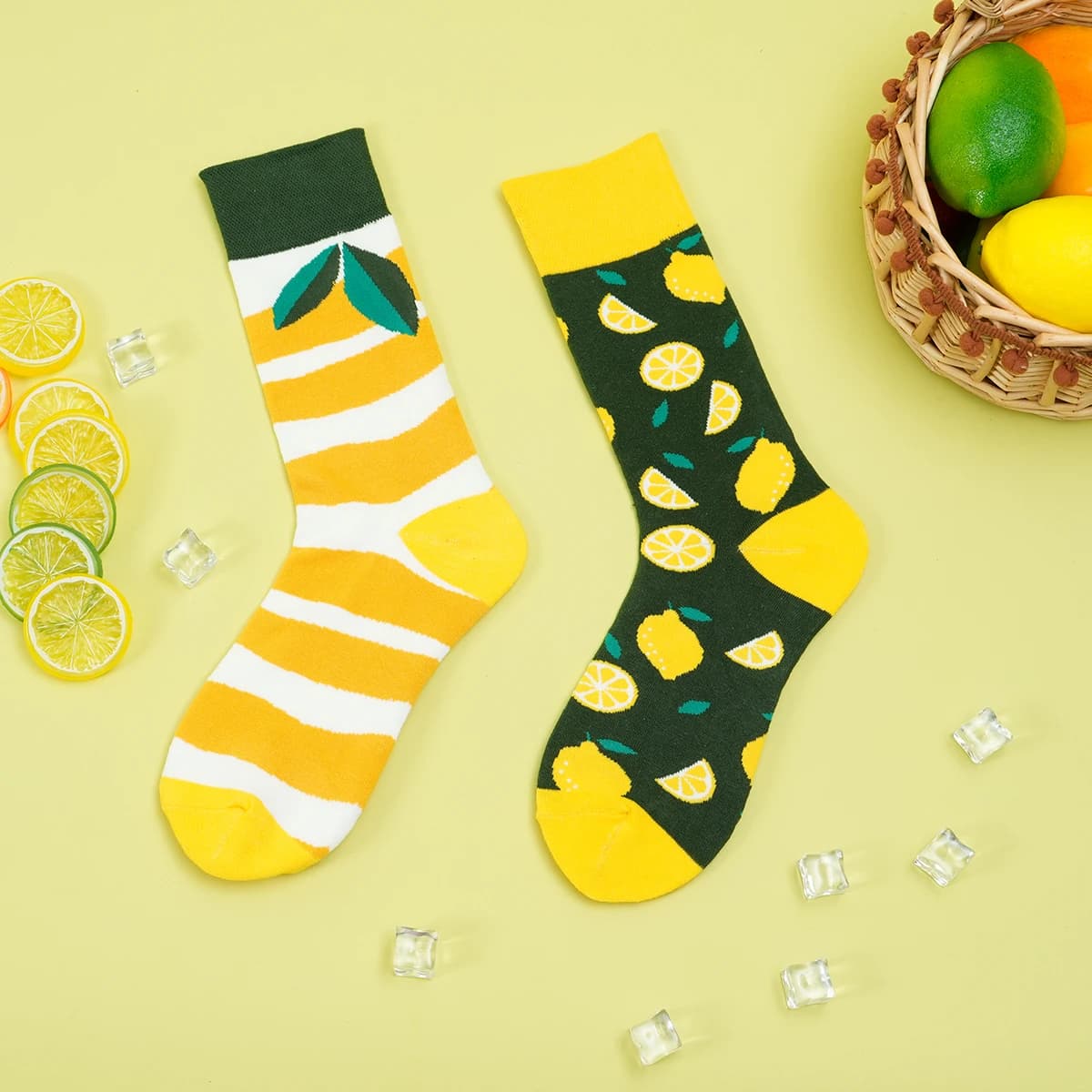 1 Pair Unisex Lemon Pattern AB Style Comfy Breathable Mid Tube Socks Suit In All Seasons For Daily