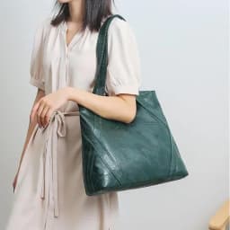 PU Zipper High Quality Women's Shoulder Bag 2024 Soft Faced Large Capacity Fashionable Commuting Women's Shoulder Bag