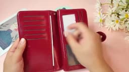 Bright and Shiny Wax Leather Long Wallet That Can Hold Multiple Cards, Card Bags, and Comes with a Wristband