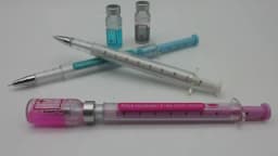 30Pcs Syringe Gel Pen Simulation Eliminates Virus Injection Syringe Shape Black Ink Signature Pen Vaccine Pen