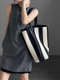 Niche Striped Canvas Bucket Bag for Women, Large Capacity Lazy Style Commuting Tote Bag, 2024 New Single Shoulder Large Bag Tren
