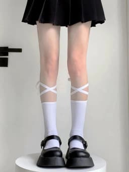 2 Pairs Jk Mid Tube Women Lace Up Socks Fashionable Versatile Black White Solid Color Cross Straps Comfortable Breathable Socks