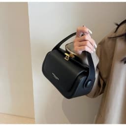 Classic Black Shoulder Bag Women's Versatile Retro Crossbody Square Bags 2024 New Large Capacity Textured Leather Flap Handbags