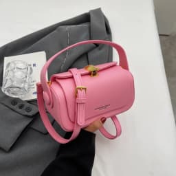 Classic Black Shoulder Bag Women's Versatile Retro Crossbody Square Bags 2024 New Large Capacity Textured Leather Flap Handbags