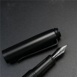 Titanium Nib Black Samurai Fountain Pen Refillable 0.5mm Nib Smooth Ink Pens Tree Texture Metal Fountain Pen Writing Supplies