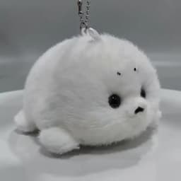 Soft Grey Seal Plush Keychain White Seal Plushies Animal Pendant Fashion Stuffed Doll Keyring Car Key Accessories Car Ornaments