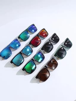 New Fashion Square Sunglasses - Wood Grain Spring Hinge, UV400 Unisex for Driving, Hiking & Travel