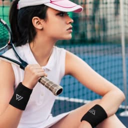 1/2PCS Sports Wrist Guard Breathable Sweat Absorbing Wrist Band Men Women Lightweight Basketball Volleyball Fitness Wristbands