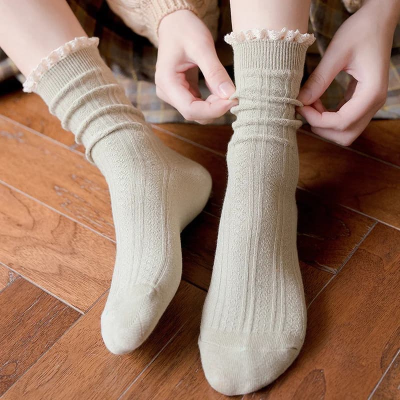 2025 Hot Lacework Ruffles Socks Solid Cotton Breathable Harajuku Vintage Streetwear Crew Sock Japanese Kawaii Cute Women's Socks