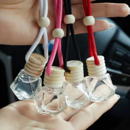 1pc 8ml Car Suspension Air Freshener, Cute Car Air Diffuser, Home Fragrance, Car Air Freshener Suitable for Wardrobes, Indoor An