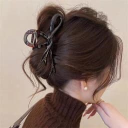 13cm Acrylic Ribbon Bow Hair Claws Crab Hair Clips Glossy Barrettes Headwear Hairpins Shark Ponytail For Women Hair Accessories
