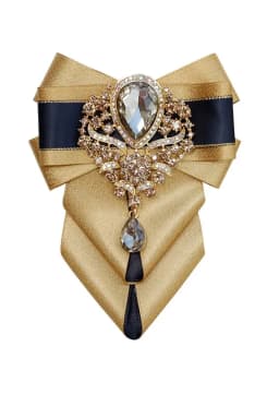 Luxury Rhinestone Bow Tie Brooch Pocket Towel Set Men's High-end Jewelry Gift Fashion New British Korean Men Wedding Accessories