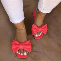Spring/Summer New 2026 Outdoor Flat Leather Bow Non-Slip Beach Lady Slippers Casual All-Match Fashion Women Sandals
