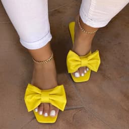Spring/Summer New 2026 Outdoor Flat Leather Bow Non-Slip Beach Lady Slippers Casual All-Match Fashion Women Sandals