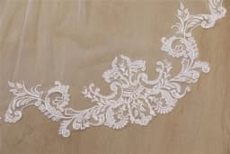 Elegant white Ivory cathedral wedding veil wave shaped lace Bridal veil 3m 4m 5m with Comb Wedding Accessories Customiz veil